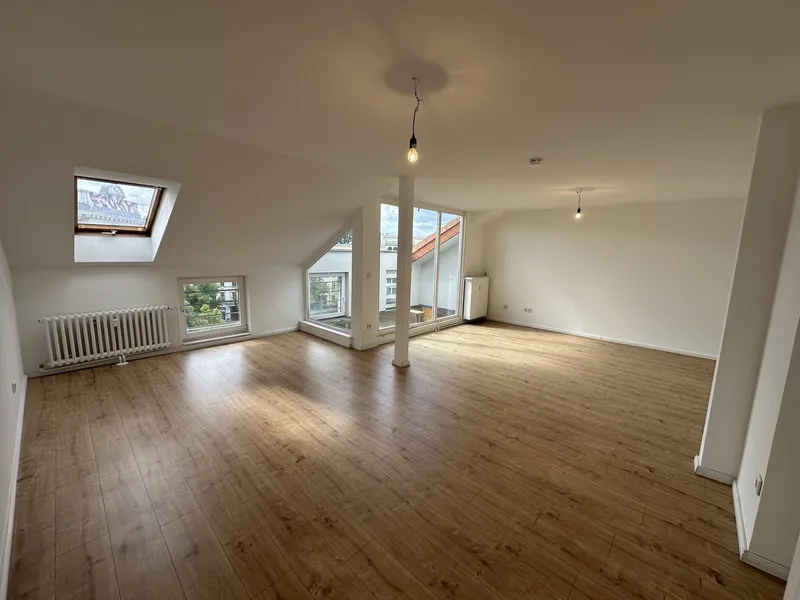| 2-Zimmerwohnung mit Dachterrasse in Kreuzberg/ am U-Bhf. Görlitzer Bahnhof (U1) — photo 1